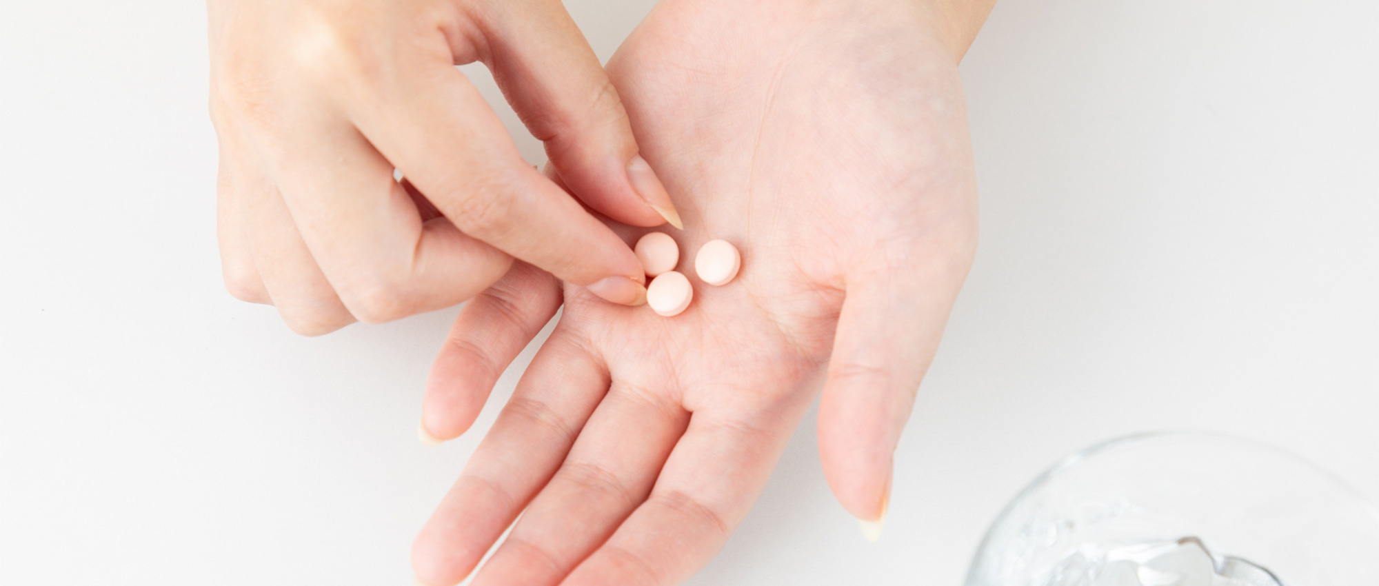 岡崎市真伝町字続木屋敷、荒井山停留所、薬局